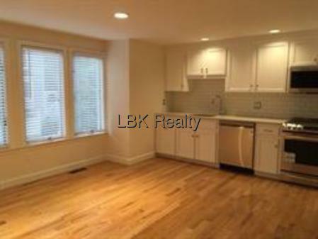 51 C Jackson St in Newton, MA - Building Photo - Building Photo