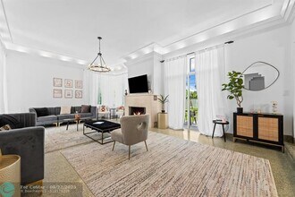 1442 Polk St in Hollywood, FL - Building Photo - Building Photo