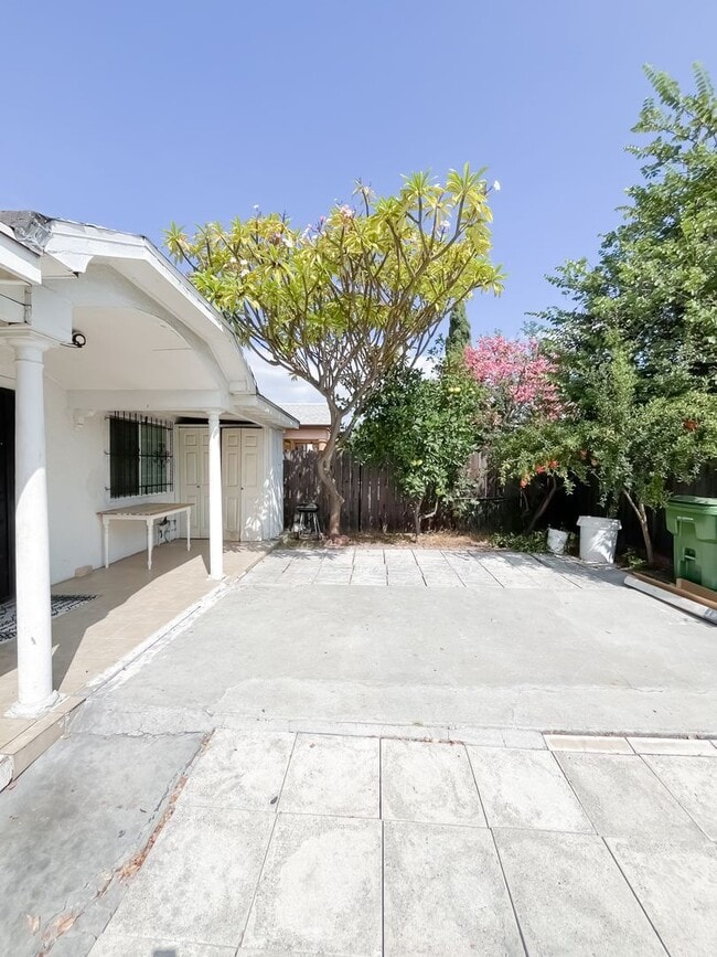 807 Wilton Pl in Los Angeles, CA - Foto de edificio - Building Photo