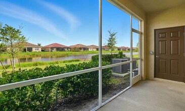 2768 Blossom Wy in Naples, FL - Building Photo - Building Photo