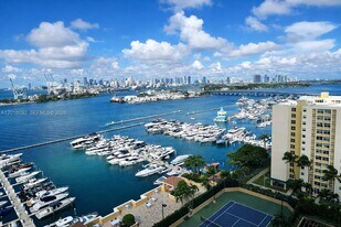 90 Alton Rd in Miami Beach, FL - Building Photo