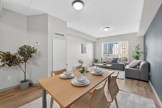 Fergus House - Student Living in Waterloo, ON - Building Photo - Building Photo