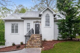 3539 Pine Grove Dr in Douglasville, GA - Building Photo