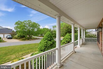 102 Bramble Ct in Winchester, VA - Building Photo - Building Photo