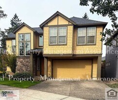 13933 SW Walnut Creek Way in Tigard, OR - Building Photo