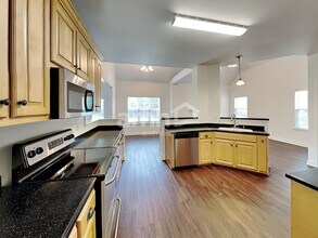 2043 Keene Cir in Spring Hill, TN - Building Photo - Building Photo