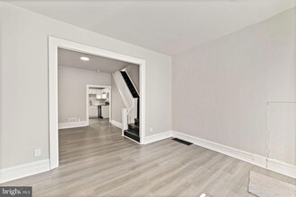 2329 N Colorado St in Philadelphia, PA - Foto de edificio - Building Photo