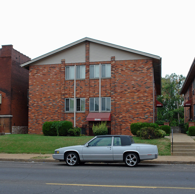 3541 Morganford Rd in St. Louis, MO - Building Photo - Building Photo