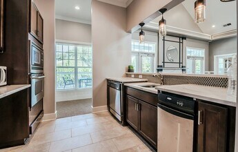 2900 Laurel Ridge Way in East Point, GA - Building Photo - Building Photo