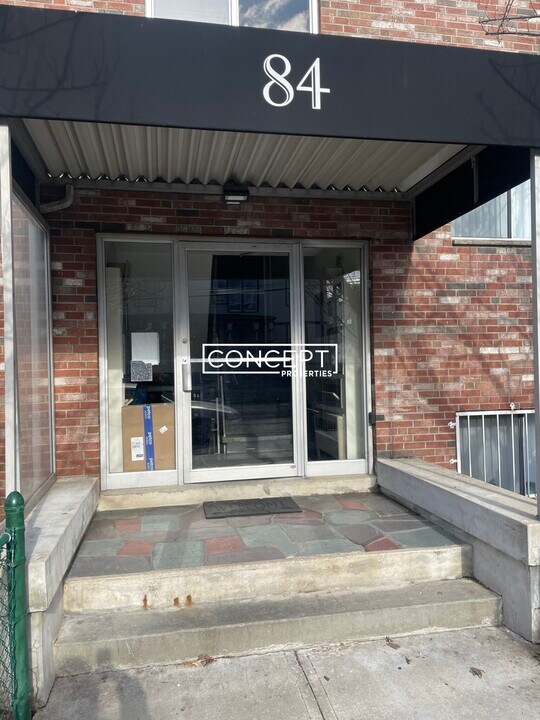 84 Gardner St in Boston, MA - Building Photo