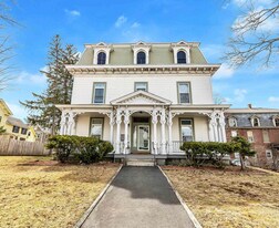 31 Merrimack St, Unit 3