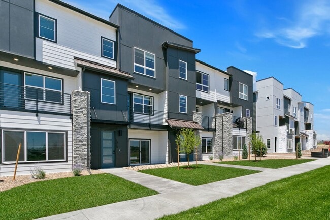 property at 2032 Peridot Lp Hts