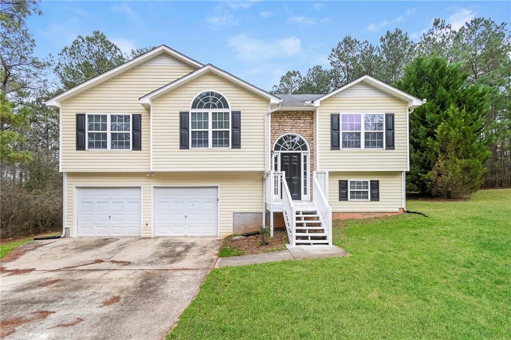 331 S Red Oak Way in Temple, GA - Building Photo