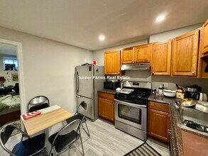 70 Hammond St, Unit 1 in Boston, MA - Building Photo - Building Photo