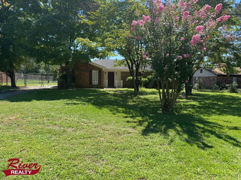 2608 Carrington Dr in Hephzibah, GA - Building Photo