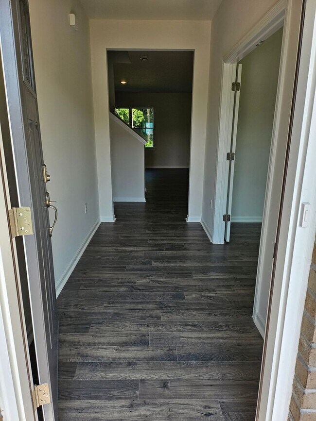 925 Canis Minor Rd in Wendell, NC - Foto de edificio - Building Photo