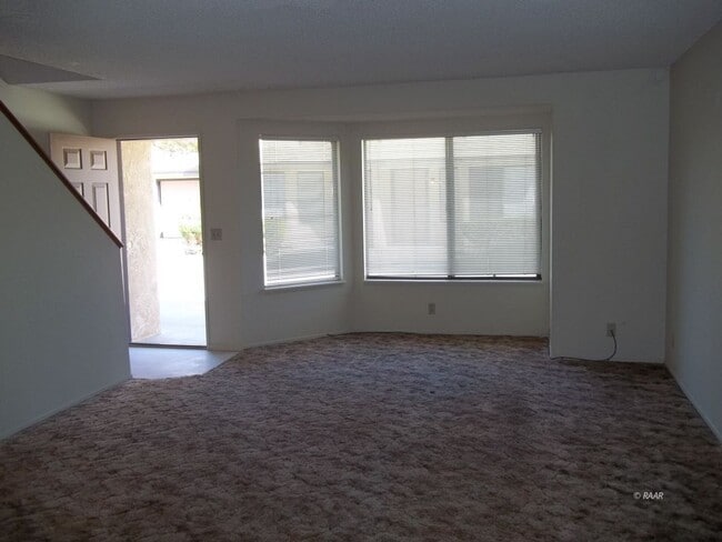 1005 W Alene Ave in Ridgecrest, CA - Building Photo - Building Photo