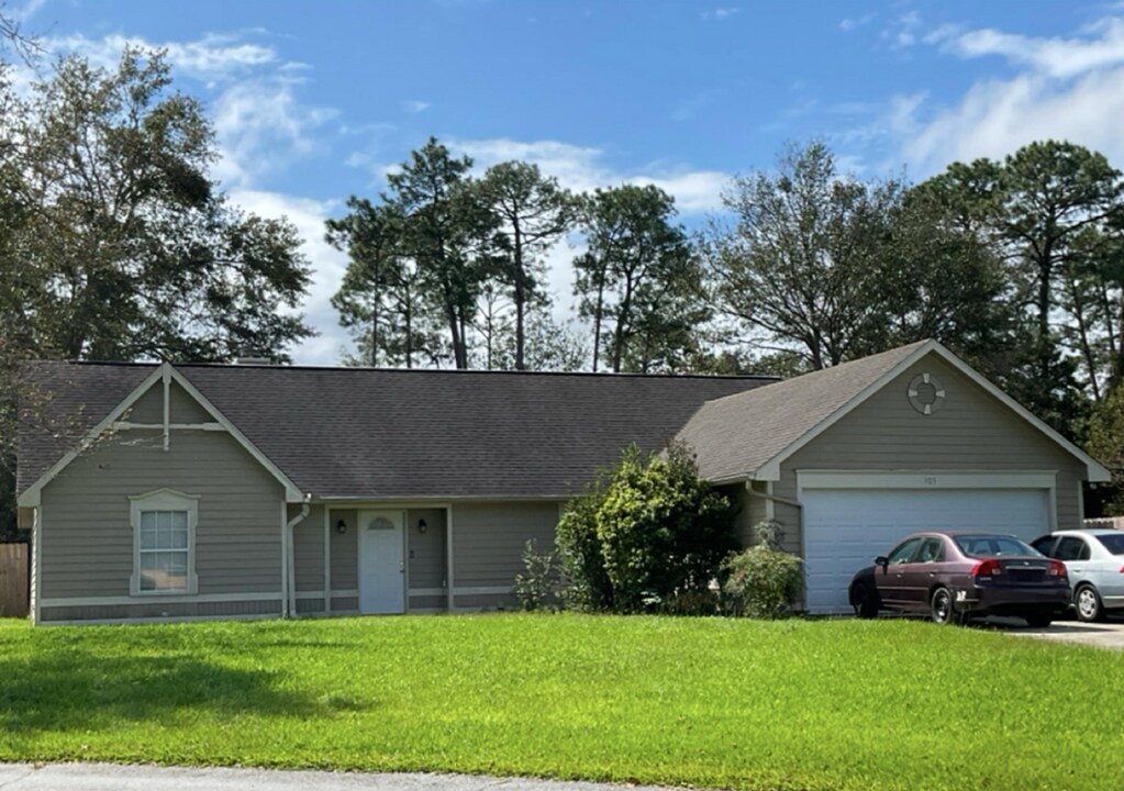 105 Acorn Ct in Kingsland, GA - Building Photo