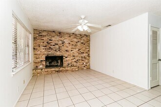 8116 Exmoor Dr in Austin, TX - Building Photo - Building Photo