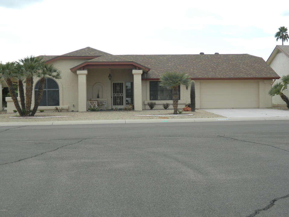 12635 W Foxfire Dr in Sun City West, AZ - Building Photo