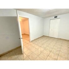 4307 SW 9th St in Miami, FL - Building Photo - Building Photo