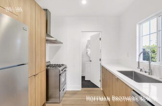 5710 Fountain Ave in Los Angeles, CA - Foto de edificio - Building Photo