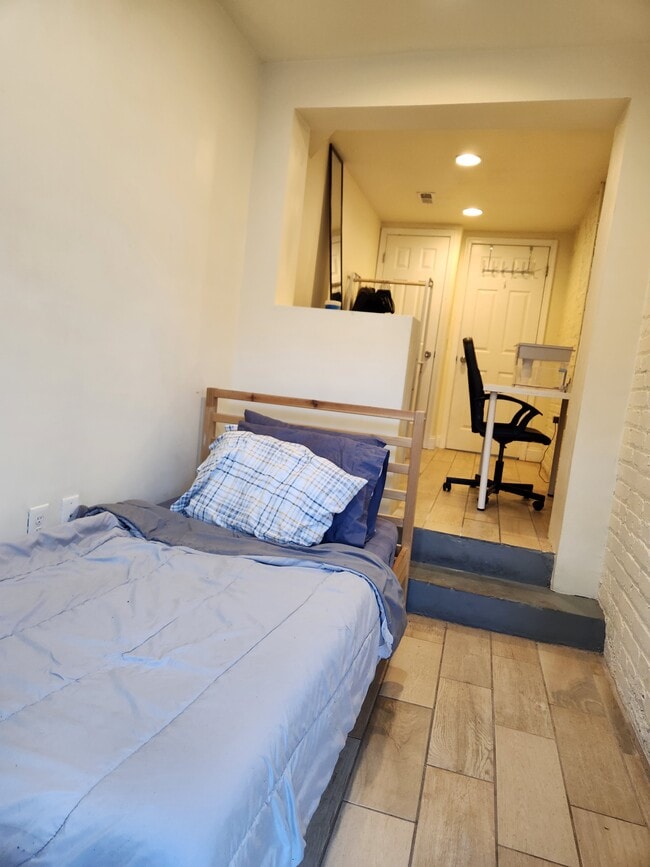 1447 Parkwood Pl NW in Washington, DC - Building Photo - Building Photo
