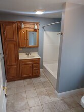 252 Grove St in Woonsocket, RI - Building Photo - Building Photo
