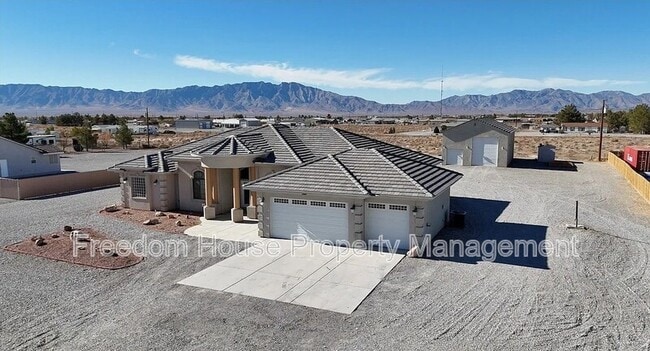 property at 3580 Prairie Ave