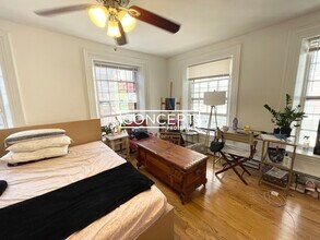 24 Joy St, Unit 4CP in Boston, MA - Building Photo - Building Photo