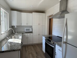 1048 Warner St in Chico, CA - Building Photo - Building Photo