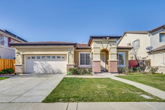property at 1141 Platinum St