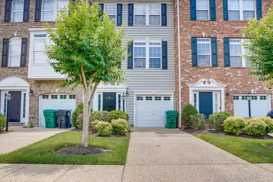 8109 Belton Cir in Mechanicsville, VA - Building Photo