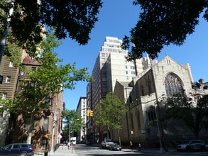 560 W End Ave in New York, NY - Building Photo - Building Photo