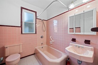 125 W 11th St in Bayonne, NJ - Building Photo - Building Photo