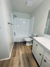 1716 Nisson Rd, Unit 16-C in Tustin, CA - Building Photo - Building Photo