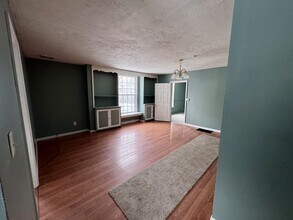 918 Eureka St in Lansing, MI - Building Photo - Building Photo