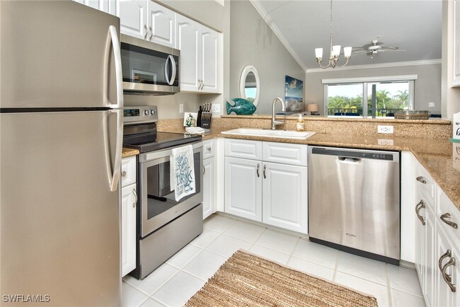 9200 Highland Woods Blvd in Bonita Springs, FL - Building Photo - Building Photo