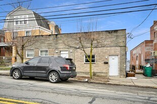 2040 Brownsville Rd in Pittsburgh, PA - Building Photo