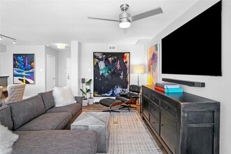 1212 Guadalupe St in Austin, TX - Building Photo - Building Photo
