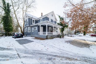 817 E Pear St in Vineland, NJ - Building Photo