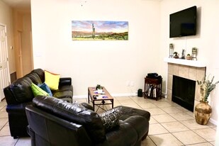 1001 N Pasadena in Mesa, AZ - Building Photo