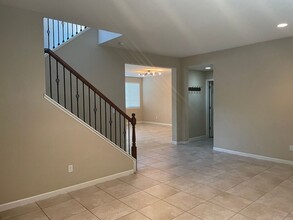 10860 Pebble Hill Dr in Reno, NV - Building Photo - Building Photo