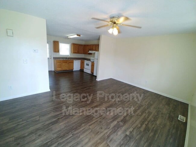 705 Providence Rd in Graham, NC - Building Photo - Building Photo