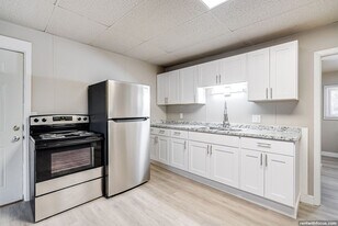 416 High St in Neenah, WI - Building Photo