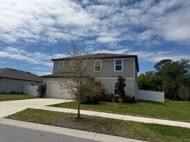 1042 Michelangelo Ln in Winter Haven, FL - Building Photo