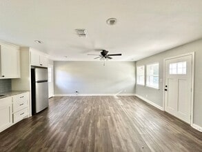 300 Pecan St in Gilmer, TX - Building Photo - Building Photo