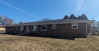 2510 Holmes St in Rockford, IL - Building Photo