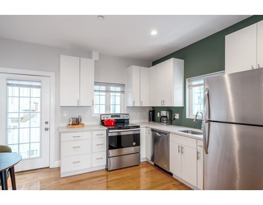 309R Sumner St-Unit -2R in Boston, MA - Building Photo