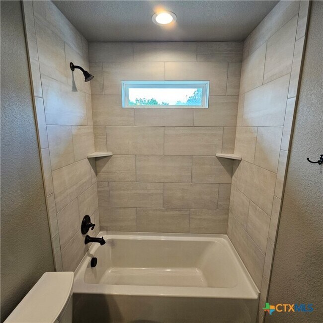 property at 1746 Blueridge Dr
